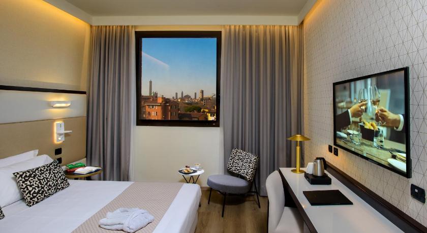 Image of Superior Double Room with City View 1