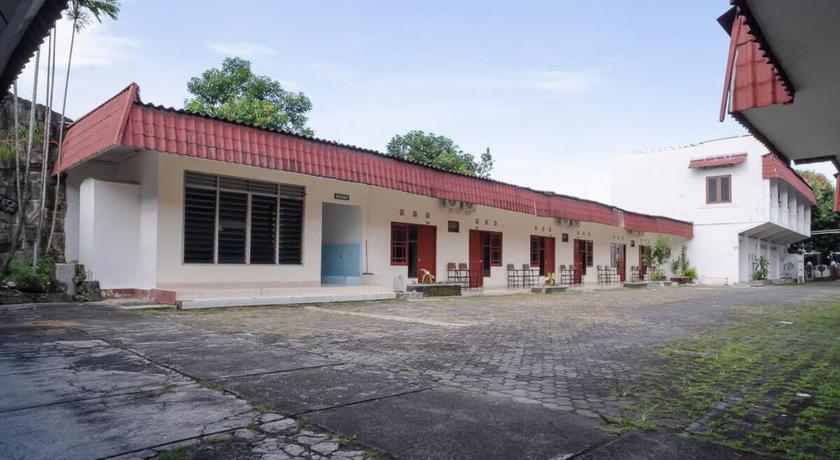 RedDoorz Near Kampus 3 UTY  Yogyakarta photo