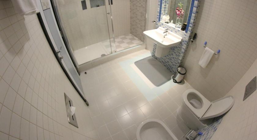 Foto, millel on kujutatud One Bedroom Suite with Seaview 10