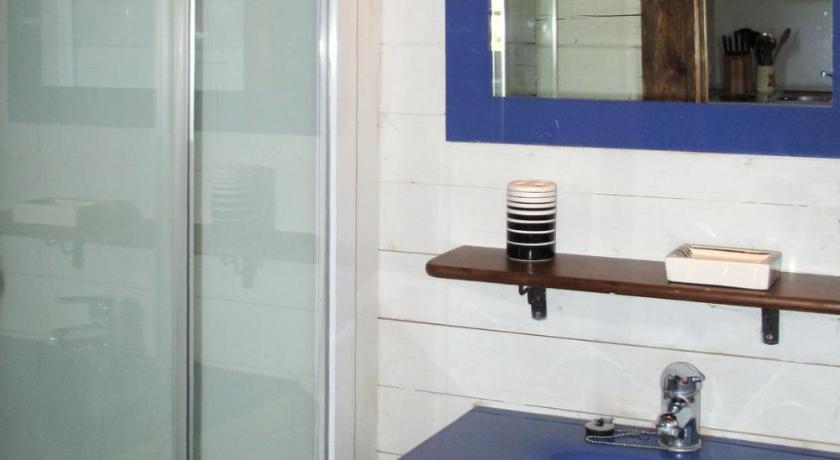 Holiday Home Le Terrazze del Geco Bungalow B - SLR301 by Interhome