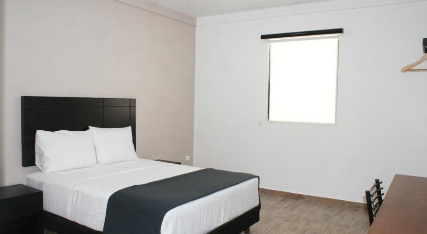 Hotel Capital Frontera photo