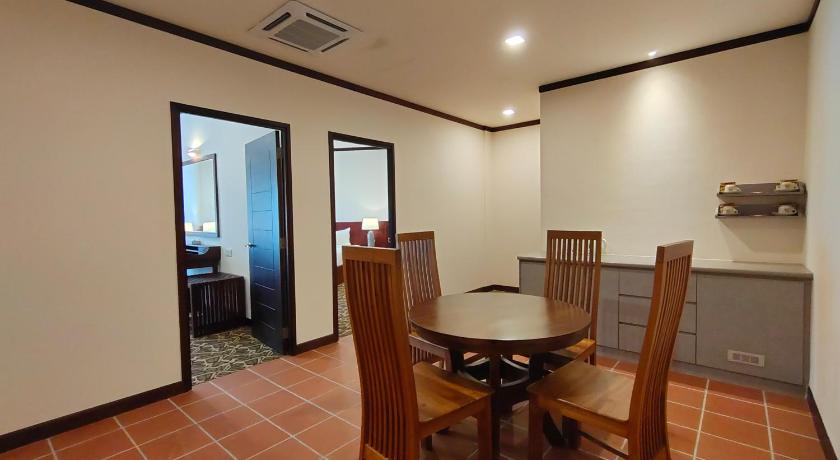 Image of Two Bedroom Suite 7