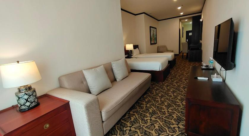 Image of Deluxe Twin Suite 3