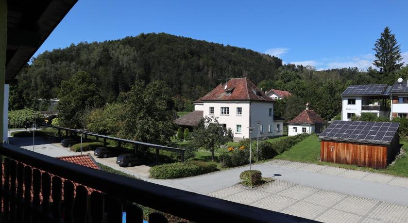 Gasthof Hotel zur Post photo