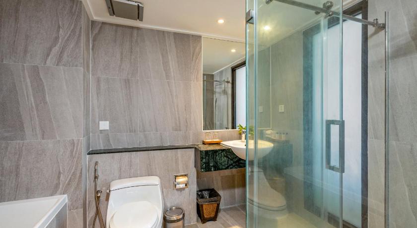 Image of Deluxe Pool View Room 15