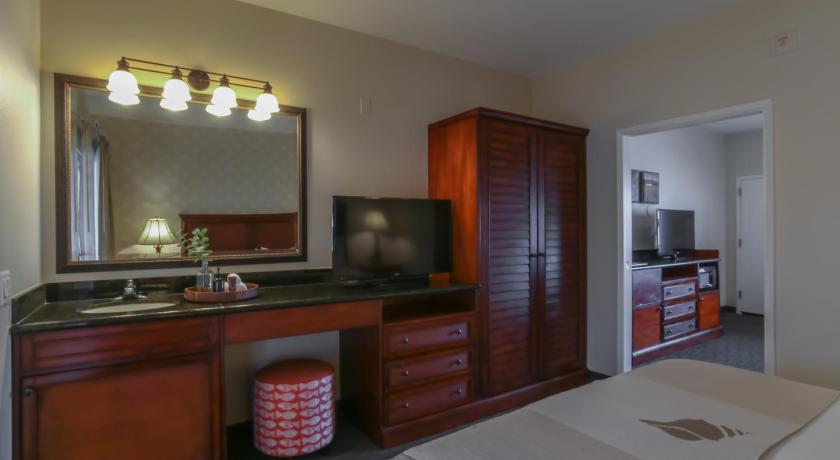 Oxford Suites Pismo Beach photo