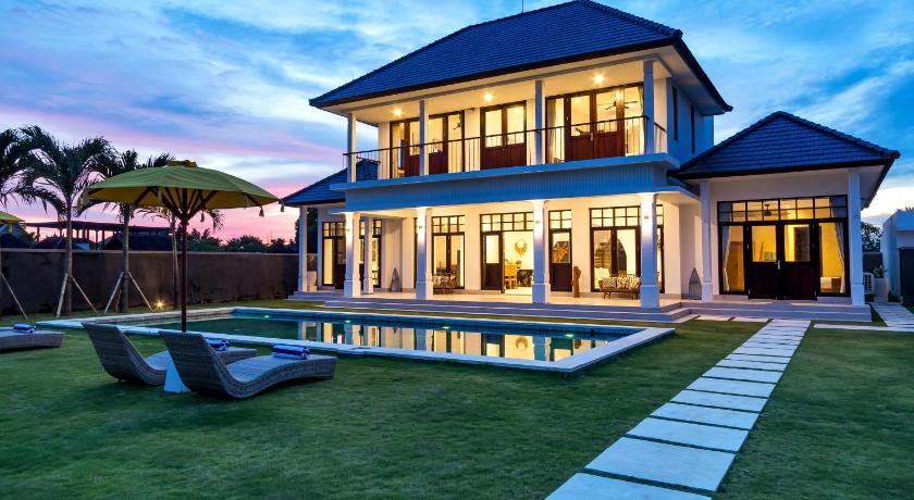 Villa Besakih 5BR, 5 mins to beach - Canggu photo