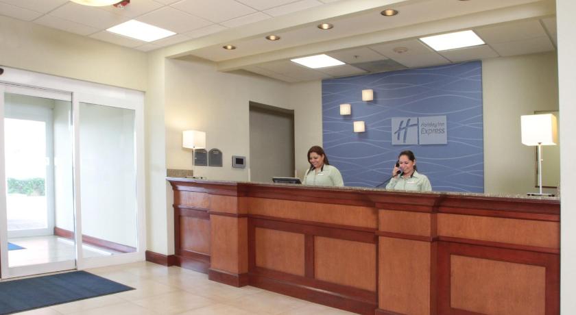 Holiday Inn Express & Suites Monterrey Aeropuerto