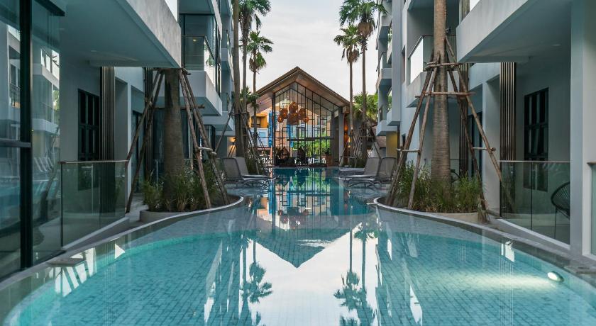Palmyrah Surin by Lofty — Hotel in Phuket