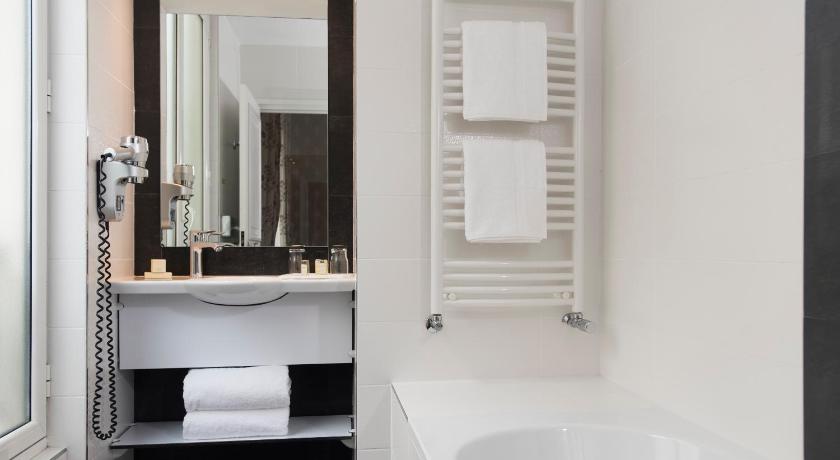 Hotel Saint Petersbourg Opera & Spa