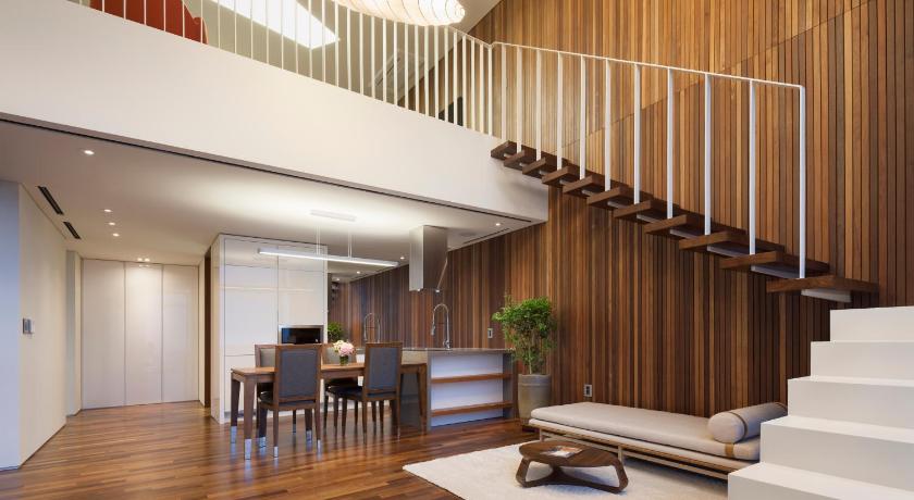 Image of Hill Suite 6