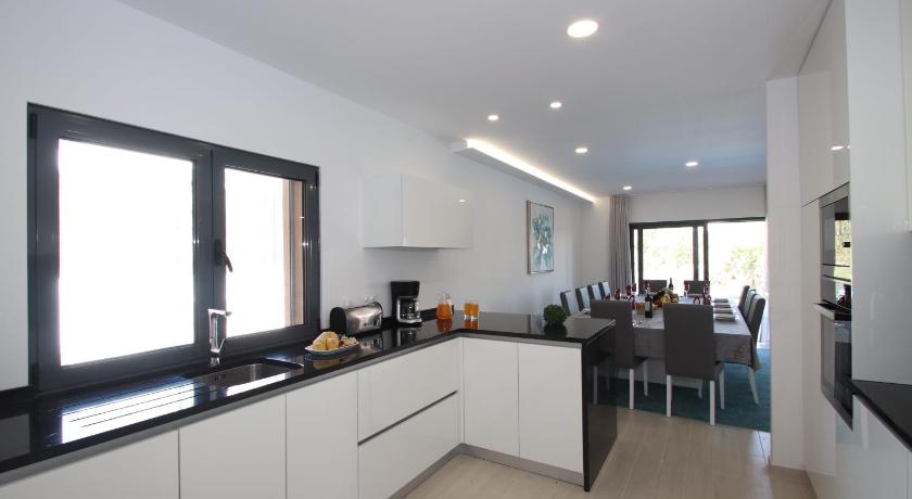 Silves Villa Riviera by Algarve Vacation 4-Star Single Room restaurant