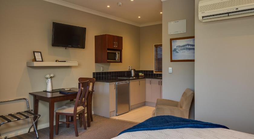 Image of Superior Spa Studio 3