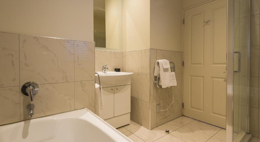 Image of Superior Spa Studio 6