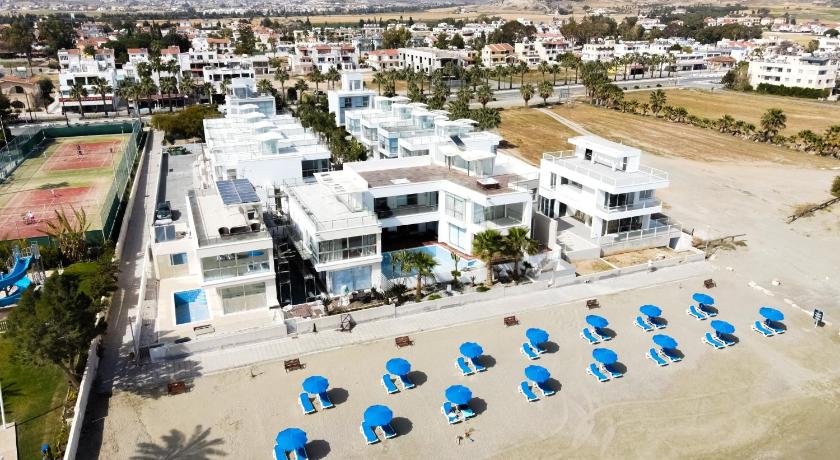Touch Blue Residences — Hotel in Pyla
