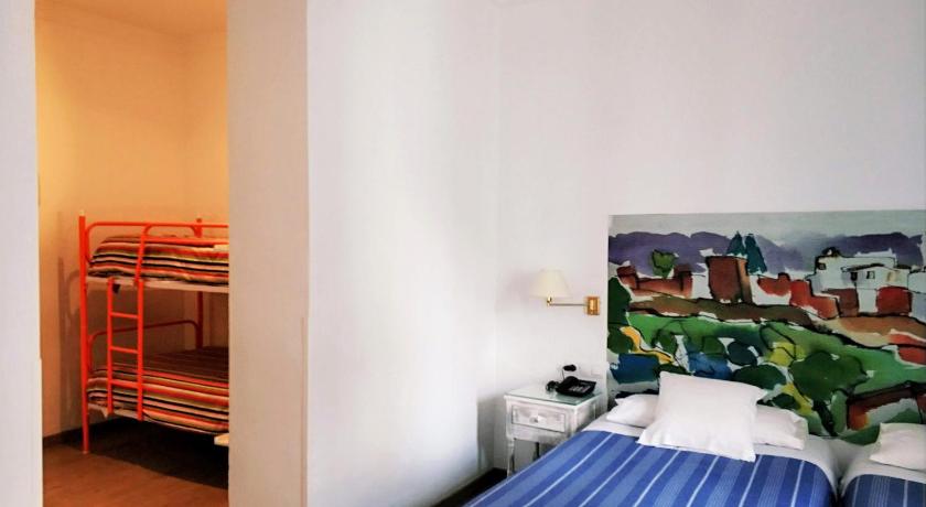 Négyágyas szoba erkéllyel (Quadruple Room with Balcony) fotója 1