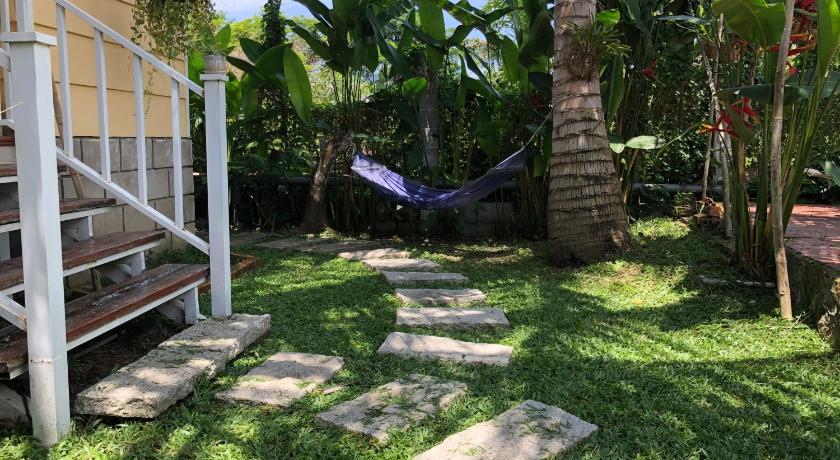 Image of Deluxe Bungalow with Garden View 16