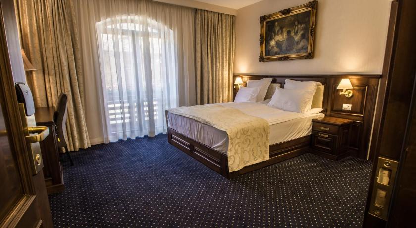 Noblesse Boutique Hotel - image 25
