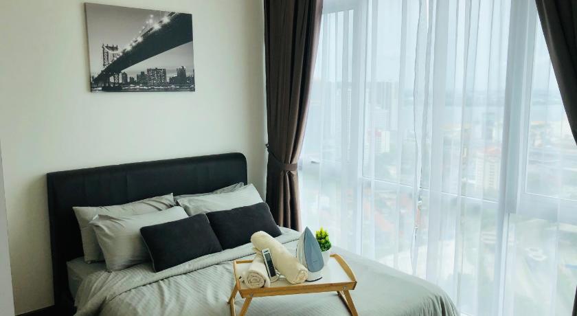 Image of Three-Bedroom Apartment 9