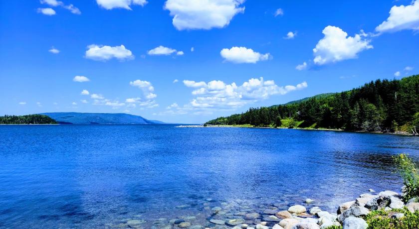 St Ann's Motel &amp; Cottage — Hotel in Baddeck (NS)