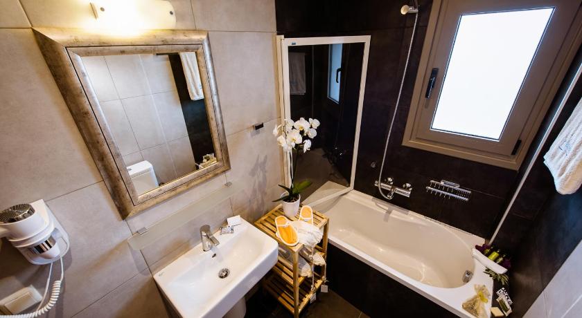 Image of Deluxe Junior Suite 2