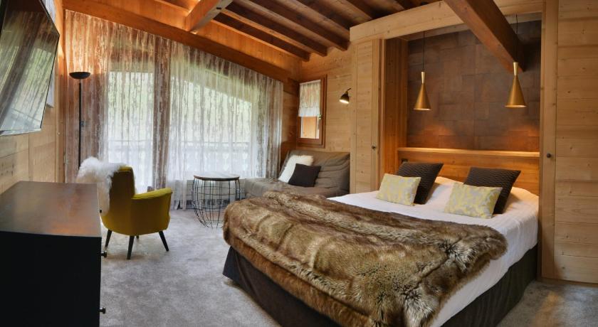 Image of Superior Double Room with Mountain View 2