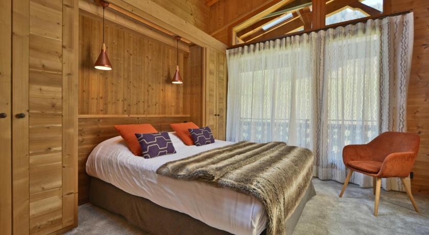 Image of Superior Triple Room with Bath 1