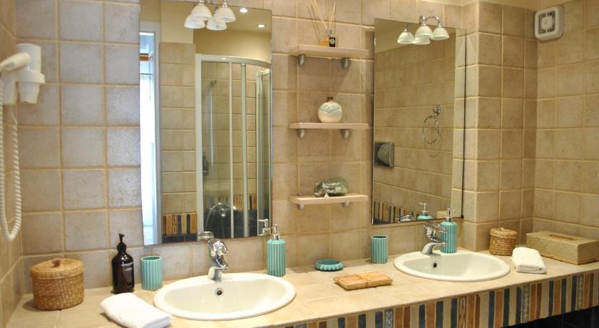 Pende Traditional Luxury Villas photo