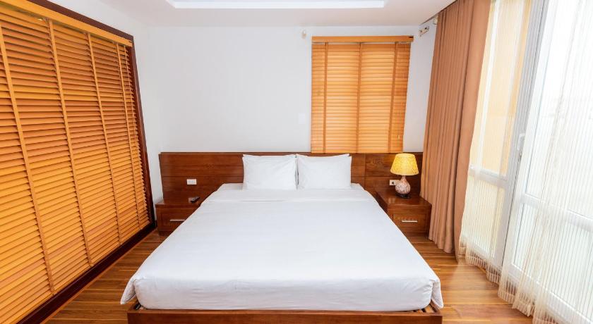 Image of Superior City View Room 7