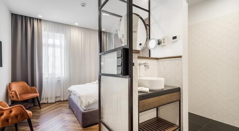 Budapest Eye- Boutique Suites, by BQA photo
