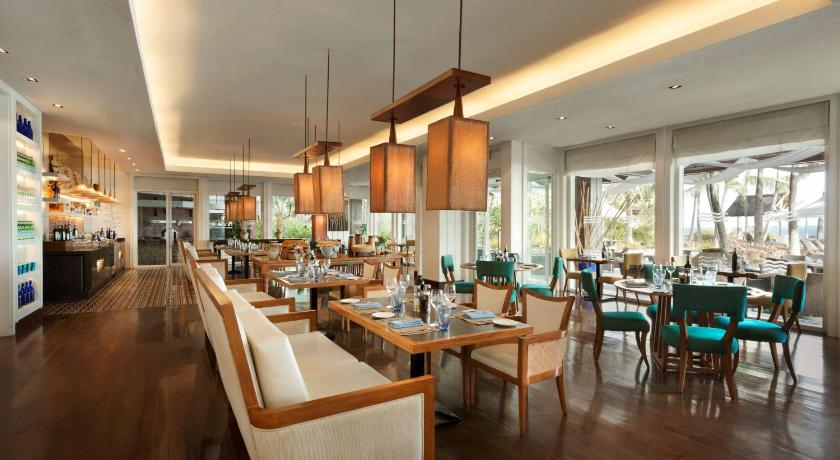 Cebu Shangri-La Mactan, Cebu 5-Star Hotel exterior