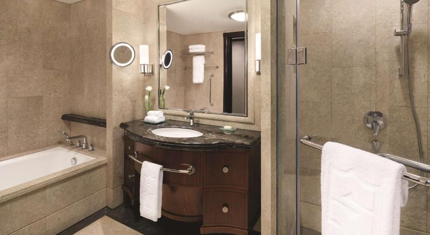 Image of Deluxe Room King 5
