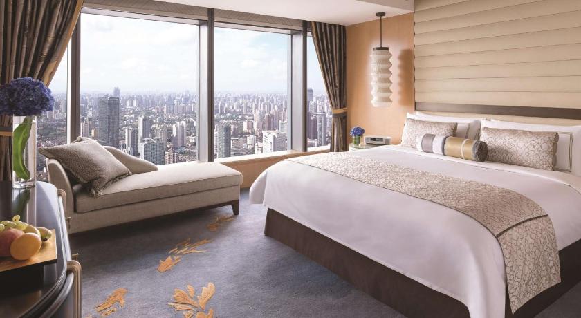 Image of Deluxe Suite 3