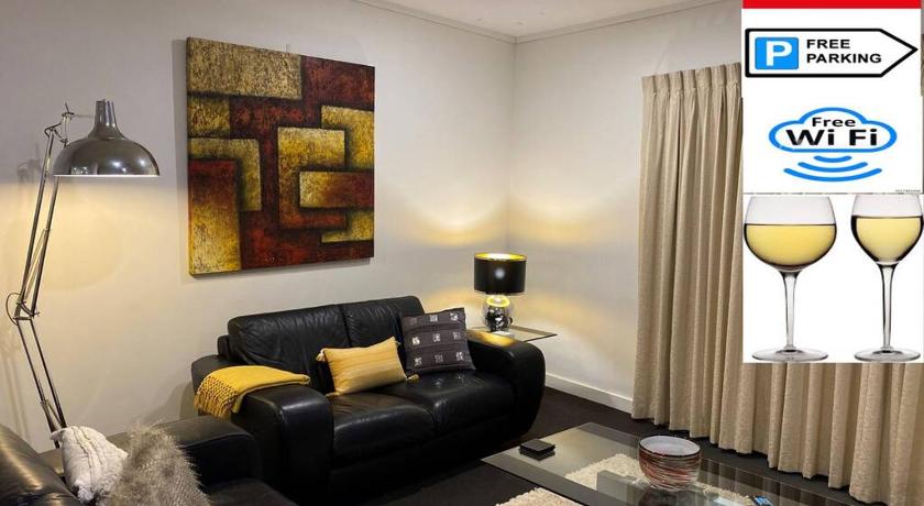 CITY VIEWS SO CENTRAL NETFLIX WINE PARKING WIFI — Hotel in Perth
