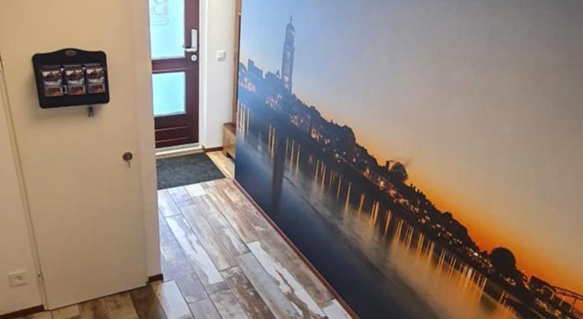 アーネム Bed & Budget Mackenzieplaats 2つ星 ホテル ロビー