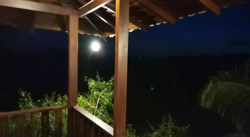 Sarada lagoon view cabana photo