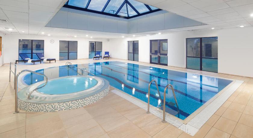 Holiday Inn Peterborough West photo
