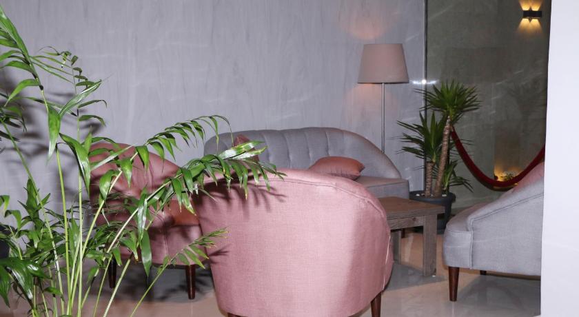 Mandaren Suites photo