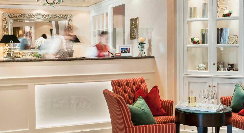 Relais & Chateaux Hotel Schwarzmatt photo