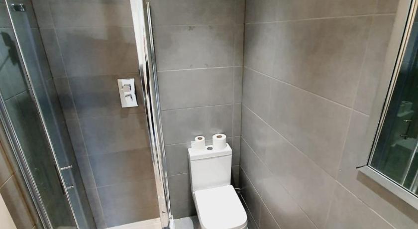 Southend - Westcliff Apartments & Studios photo