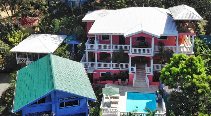 Seaside Inn Roatan — Hotel in Roatan Island