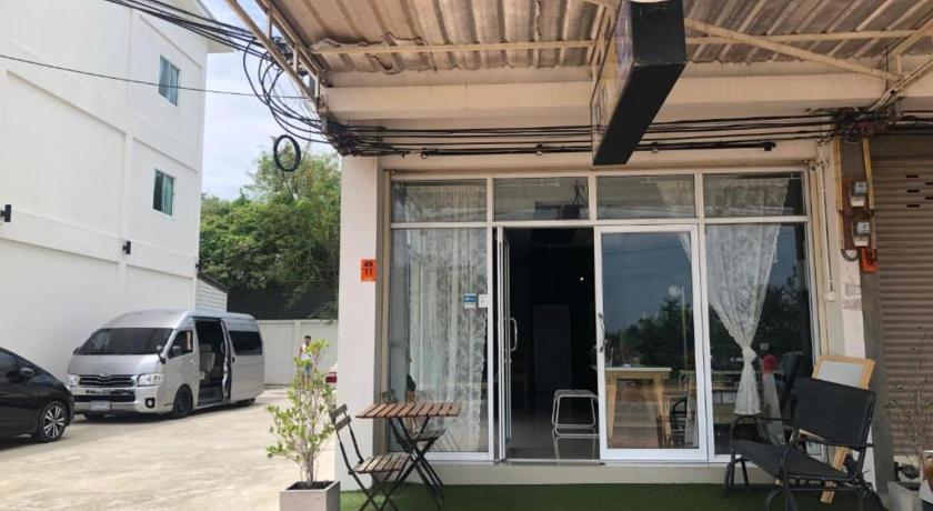 촌부리 Day II Hotel 2-Star Hotel room