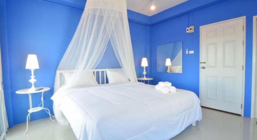 촌부리 Day II Hotel 2-Star Hotel pool