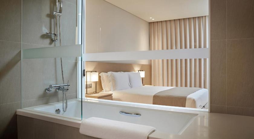 Image of Deluxe Twin Room 5