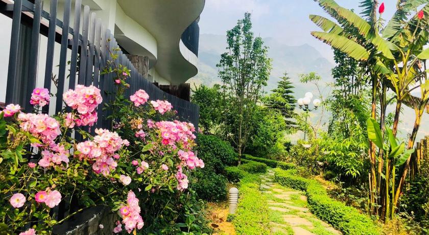 Image of Deluxe Garden View 9