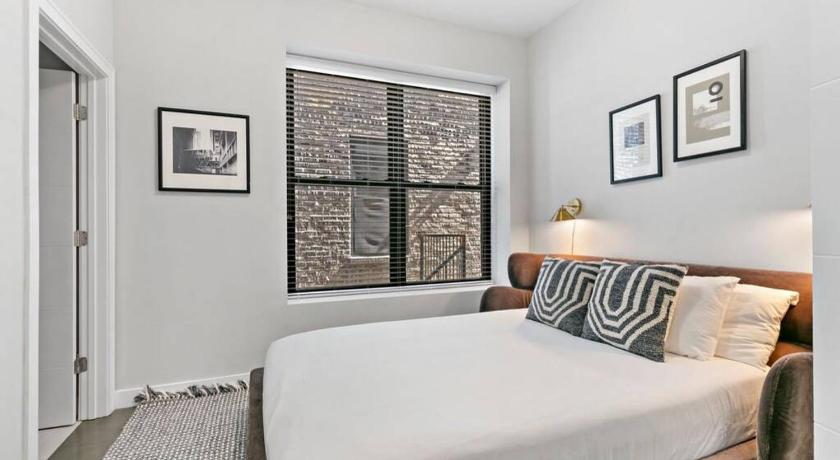 3BR Apartment Cozy Modern Living - Division 201W photo