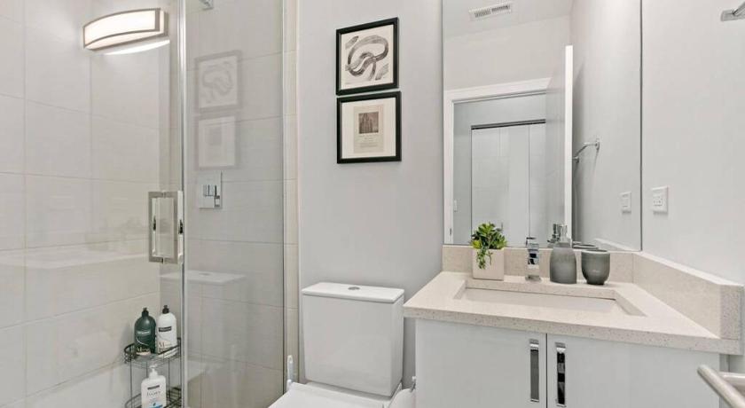 3BR Apartment Cozy Modern Living - Division 201W photo