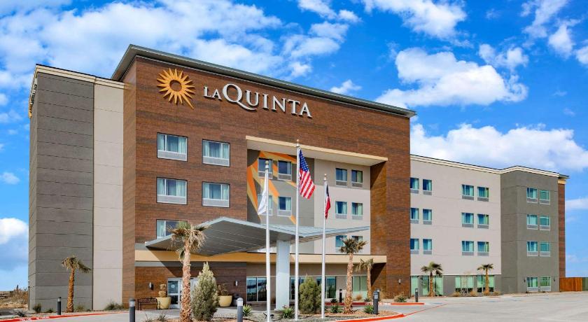 La Quinta Inn & Suites by Wyndham Fort Stockton Northeast photo