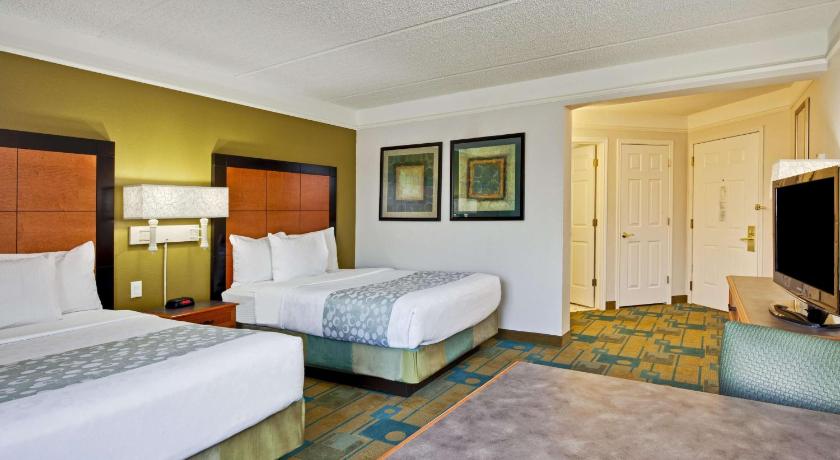 La Quinta Inn & Suites by Wyndham Ft. Lauderdale Airport