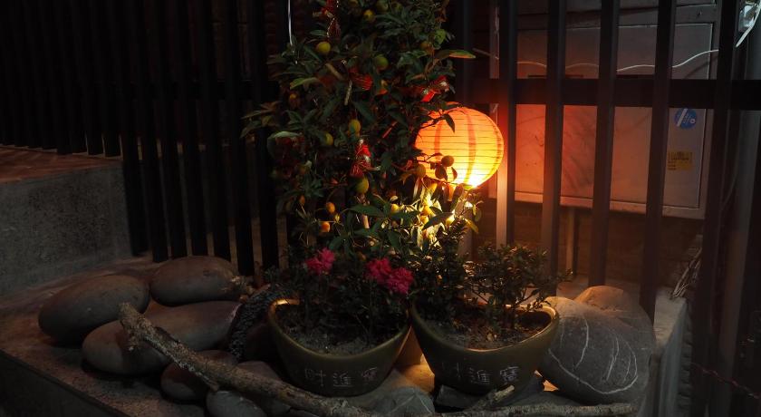 Shexia Liyu Hot Spring photo